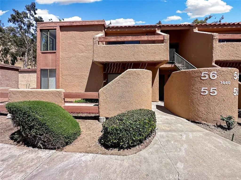 1440 W Edgehill 56, San Bernardino