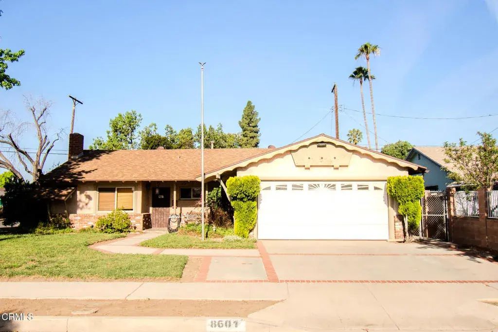 8601 Gloria Avenue, North Hills