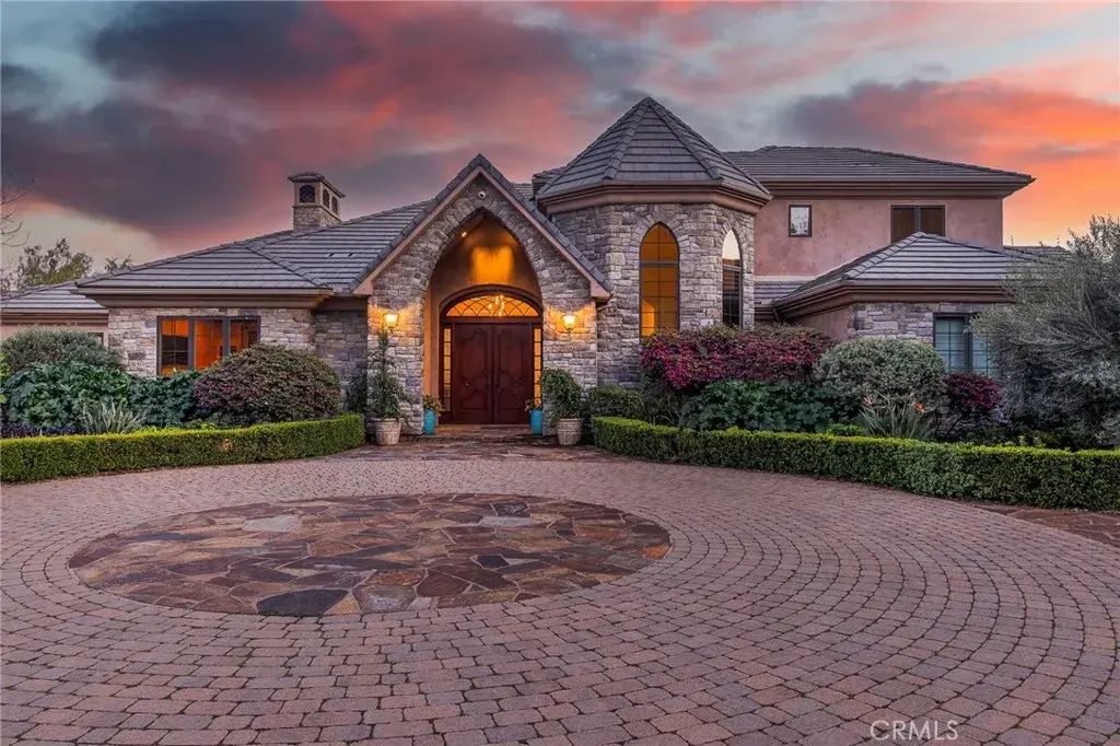 3221 Integrity, Fallbrook
