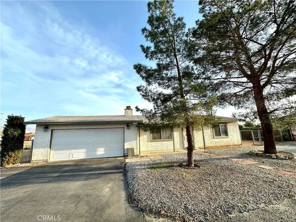 22773 Powhatan Road, Apple Valley