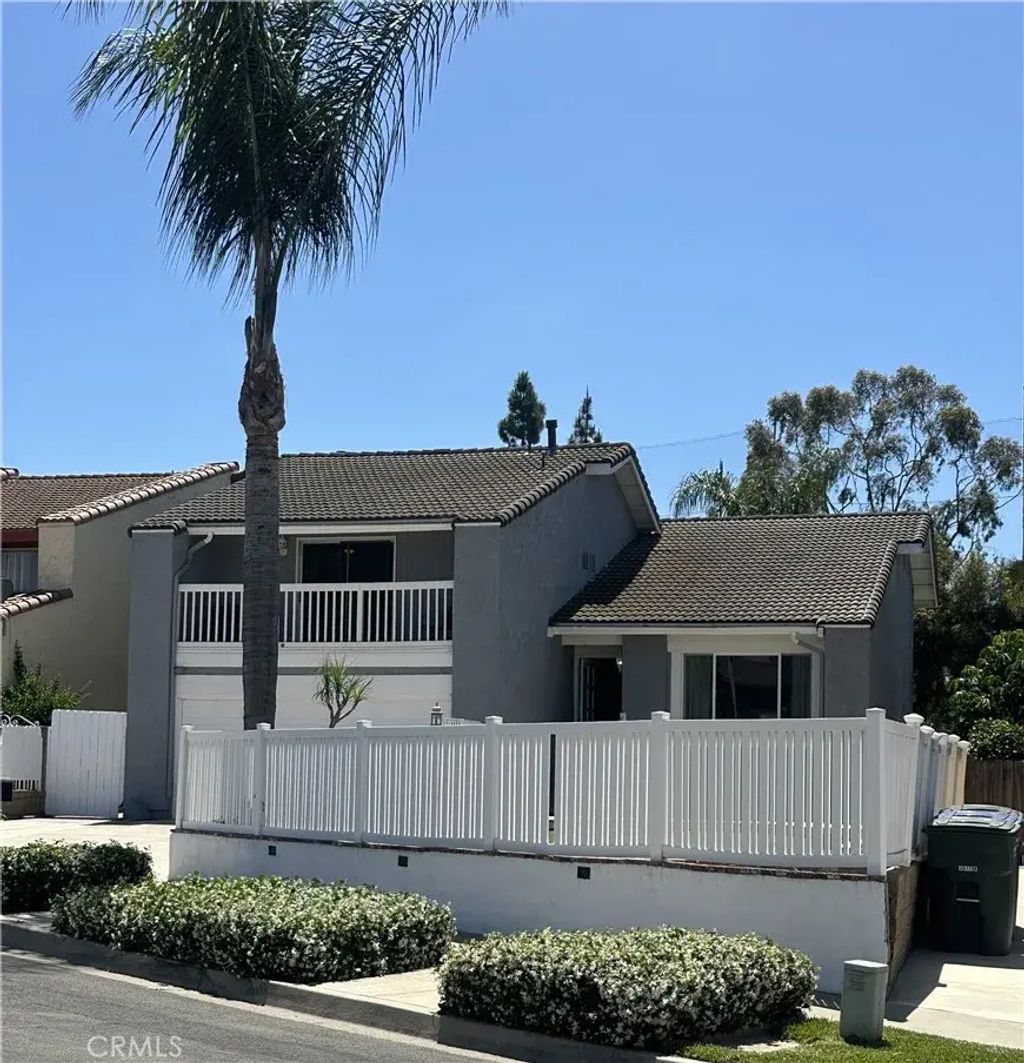 25452 Esrose Court, Lake Forest