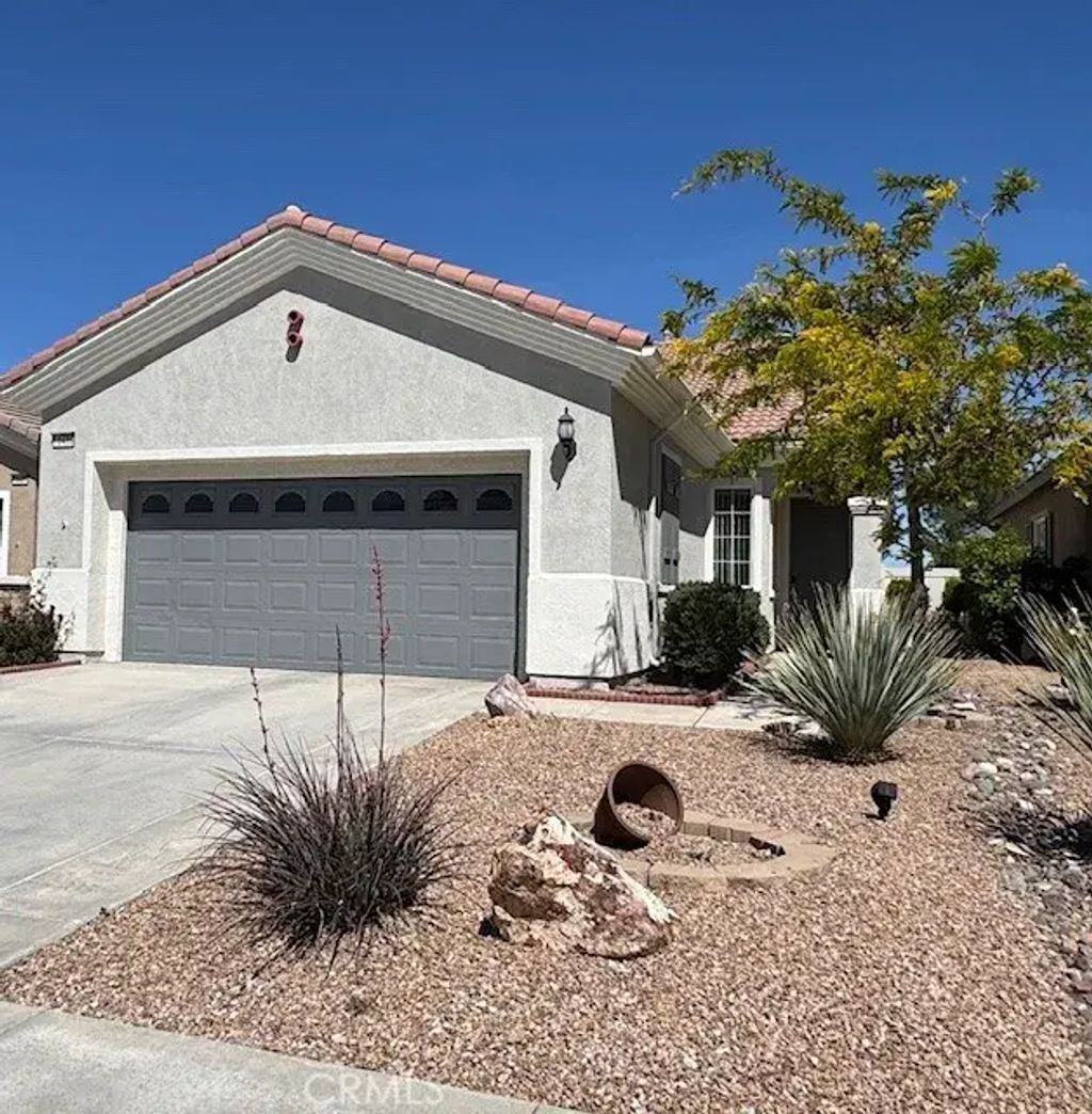 10485 Glen Oaks Lane, Apple Valley