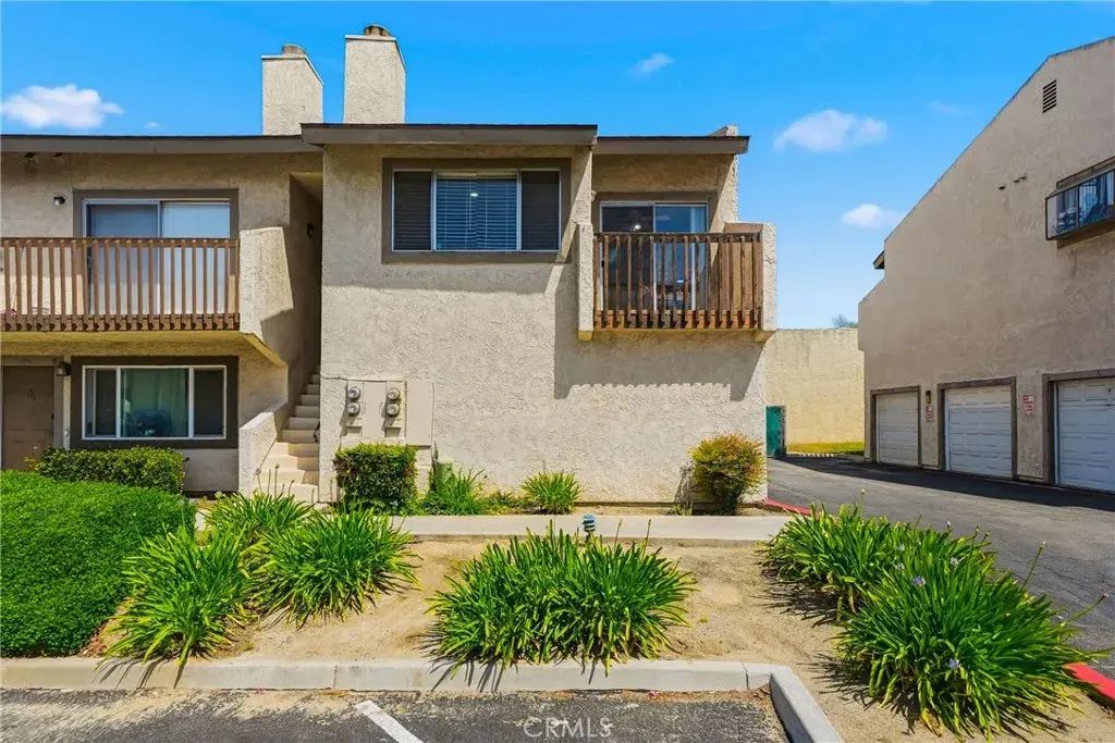 1251 S Meadow 120, Colton