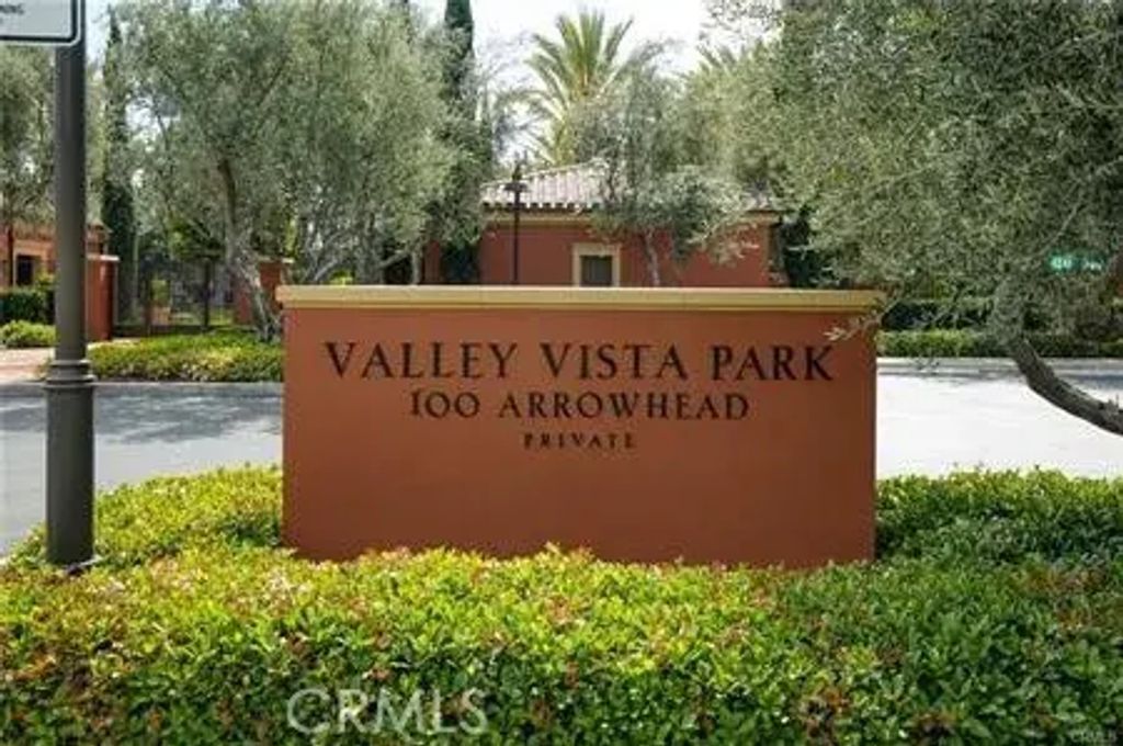 181 Bright Poppy, Irvine