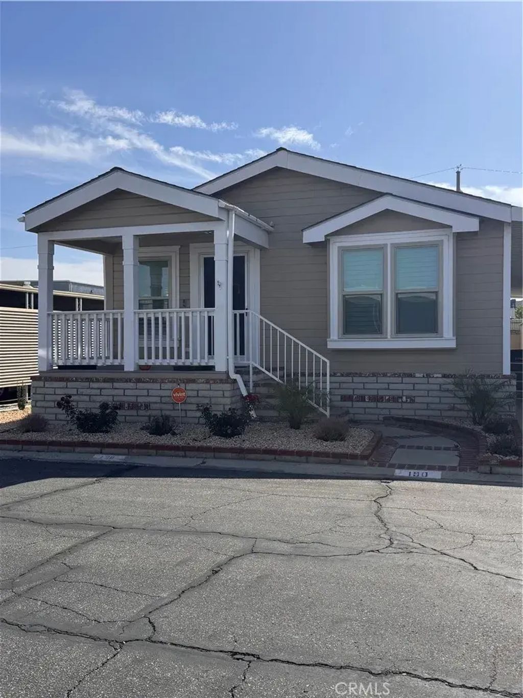 2205 W Acacia 190, Hemet