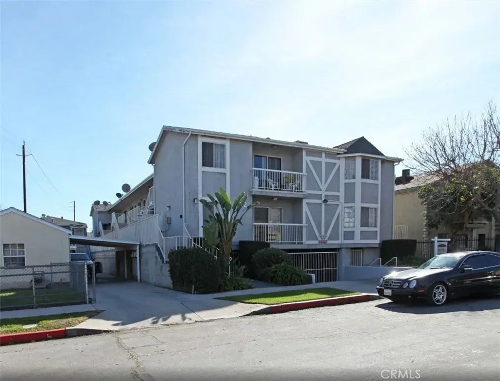 262 W Valencia Avenue C, Burbank