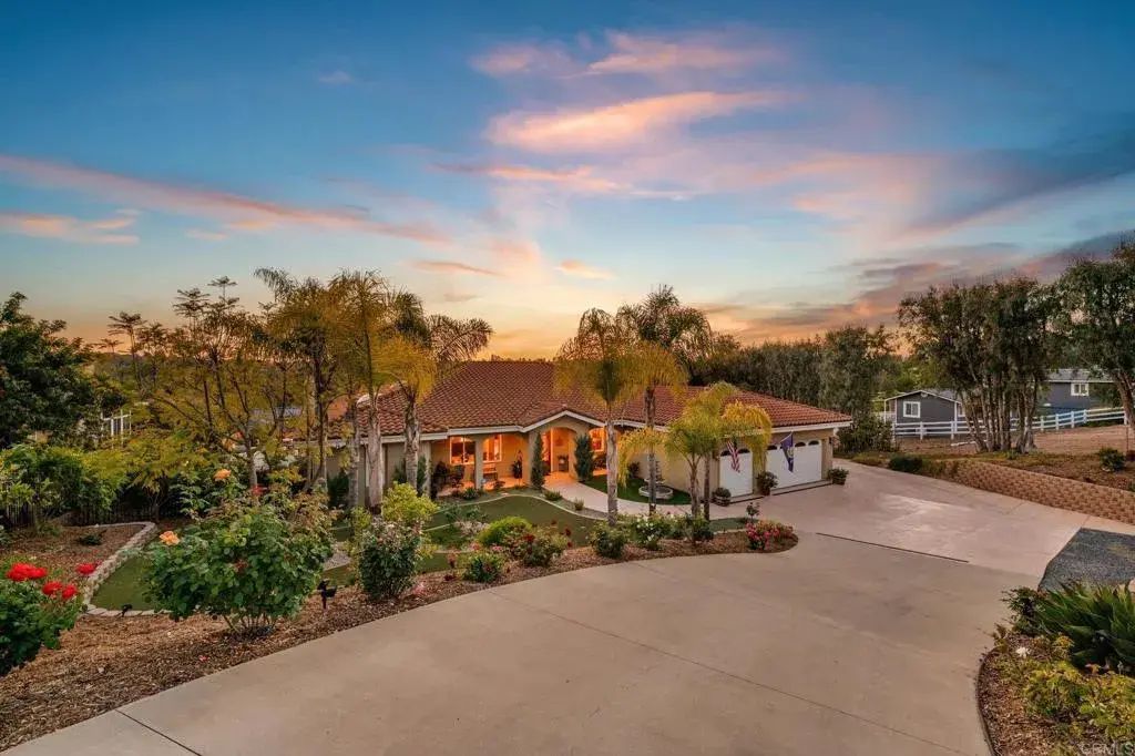 3835 Las Flores Drive, Fallbrook