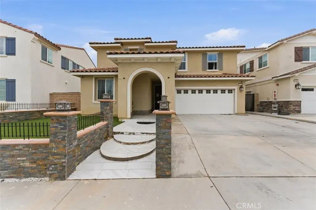 17019 Red Tail, Fontana