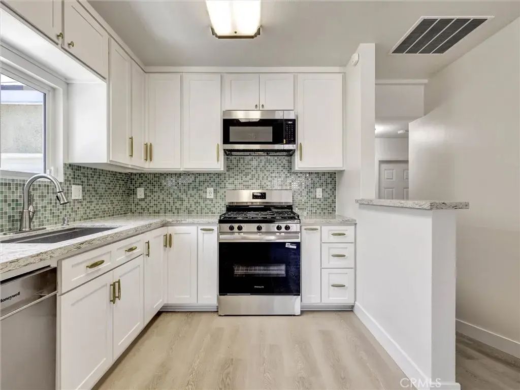 1204 E Smith, Long Beach