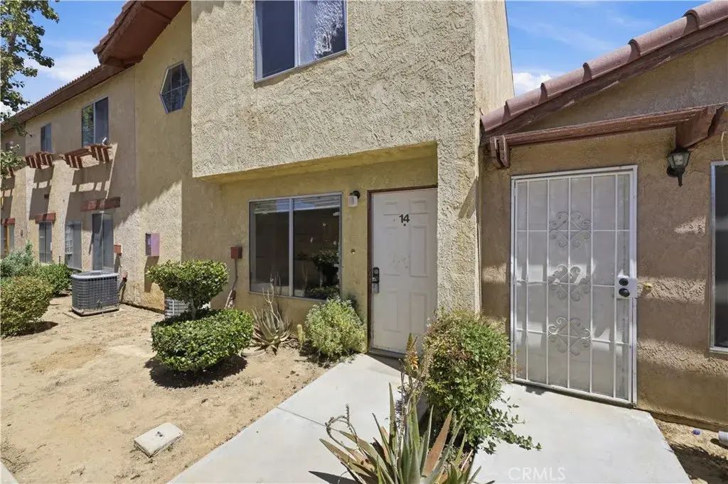 1700 E Avenue Q14 14, Palmdale