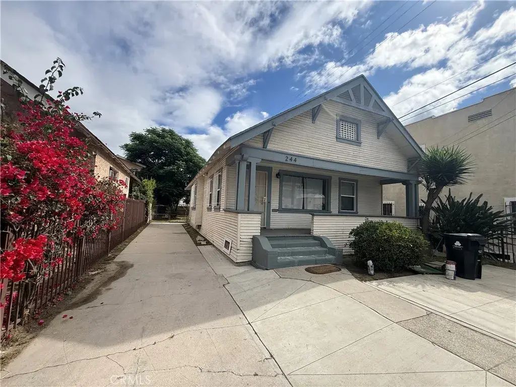 244 W 49th Street, Los Angeles