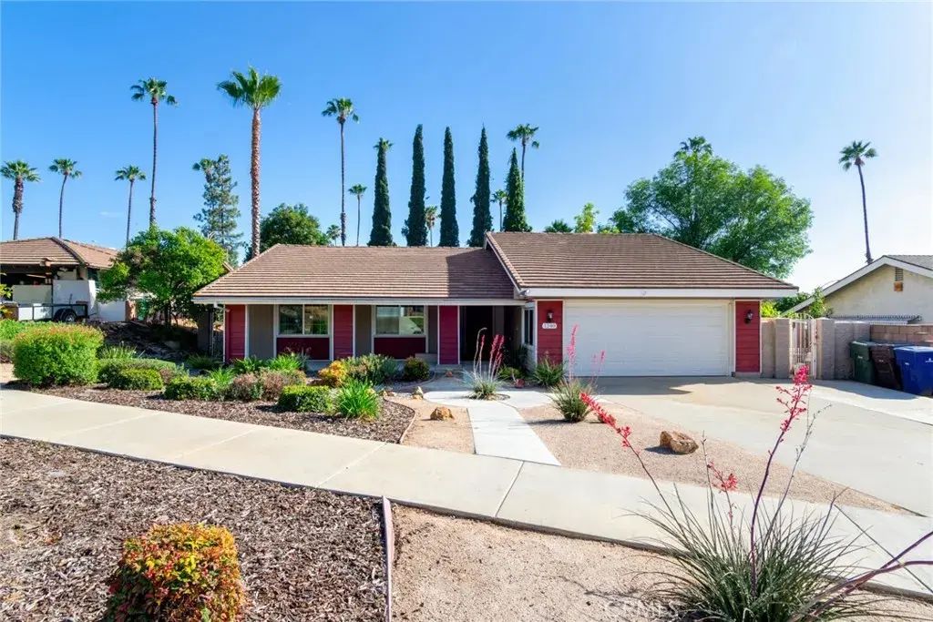 1240 Blazewood, Riverside