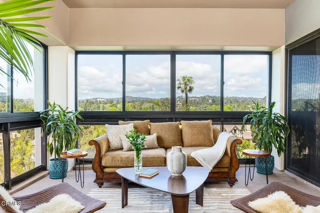 10445 Wilshire Boulevard 604, Los Angeles