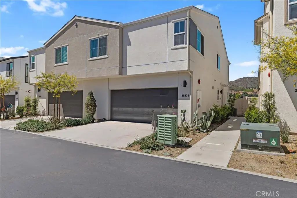 35238 Blossom, Fallbrook
