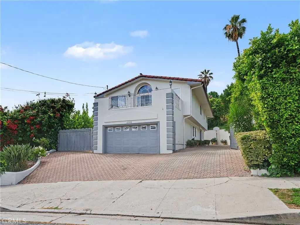 24060 Hatteras Street, Woodland Hills