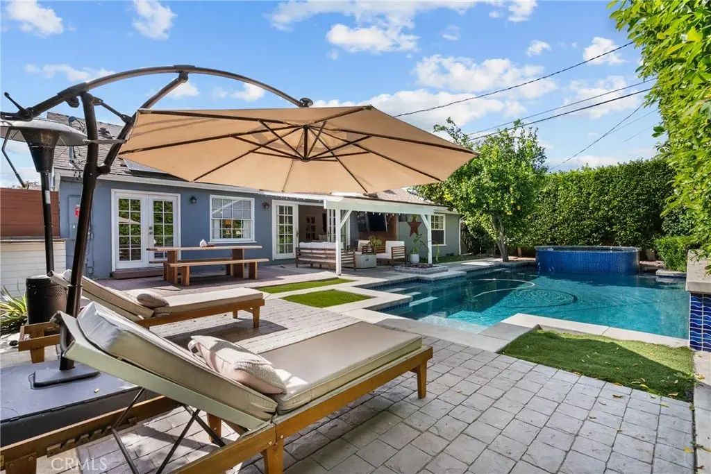 9158 Mclennan, North Hills