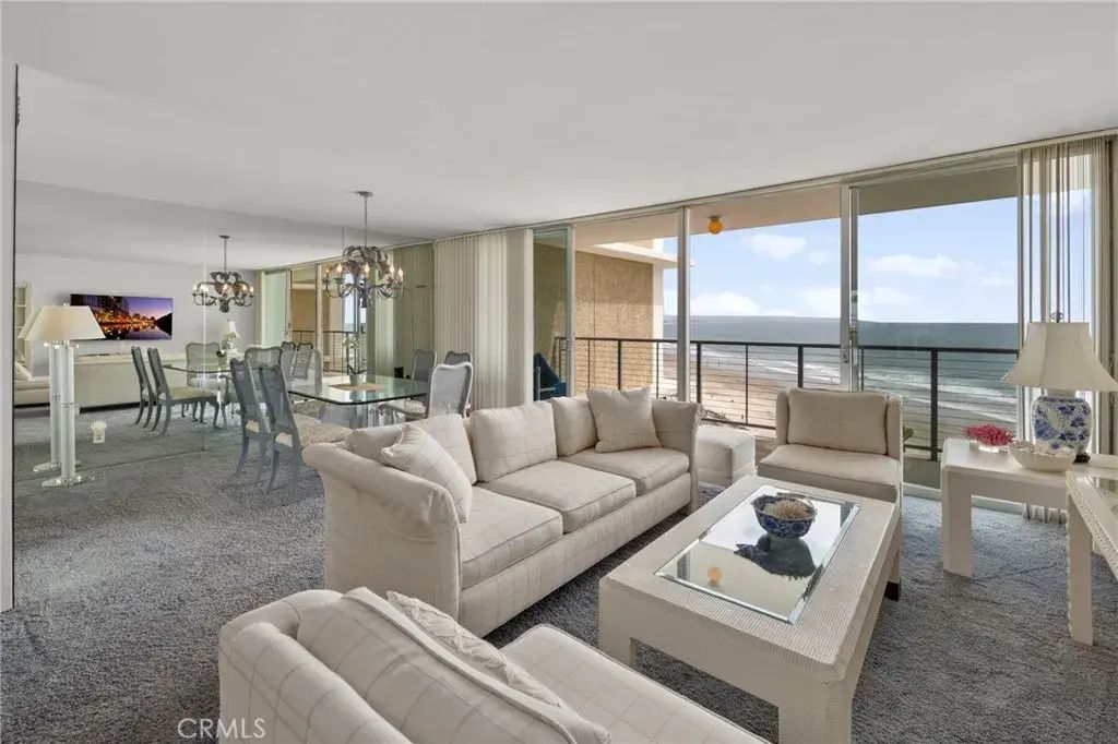 1720 Avenida Del Mundo 805, Coronado