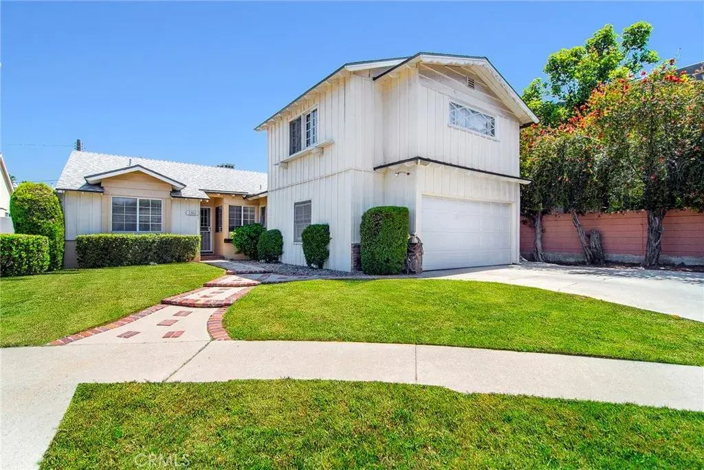 5300 Garden Grove Avenue, Tarzana