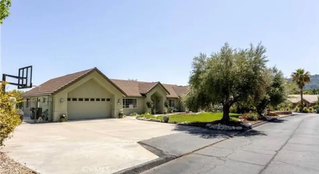 155 Eagle Creek Court, Atascadero