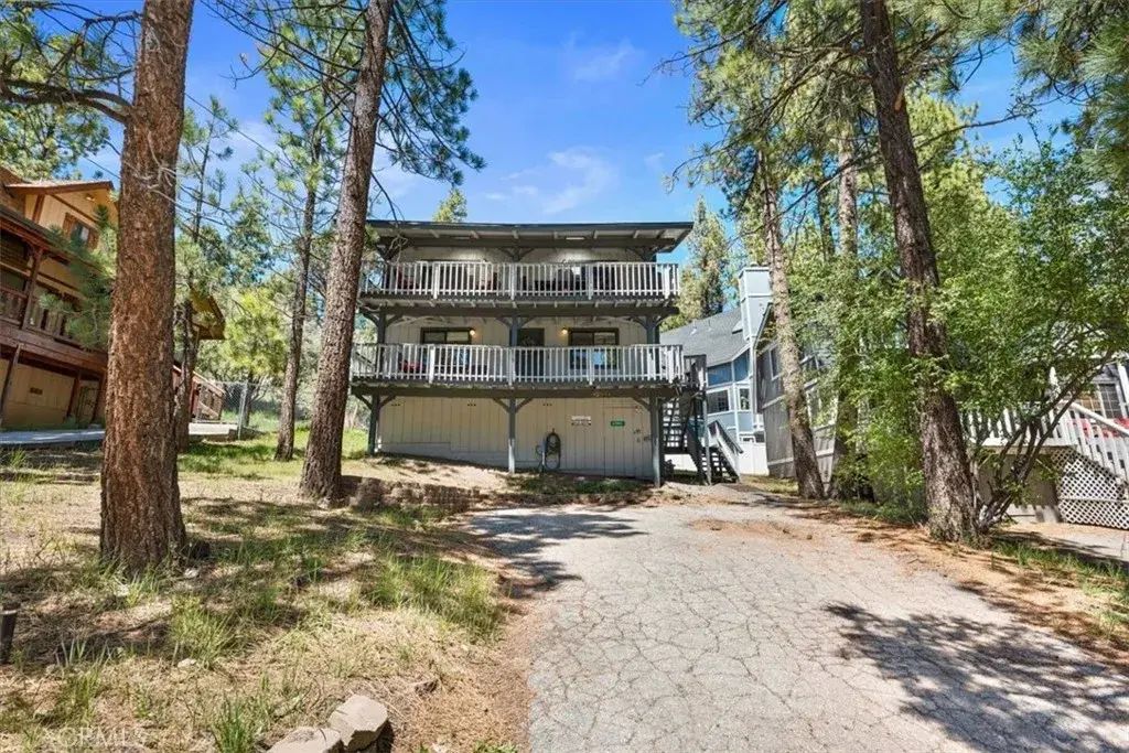 42944 Monterey, Big Bear Lake