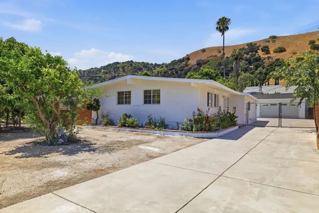 1964 Wright Street, Pomona