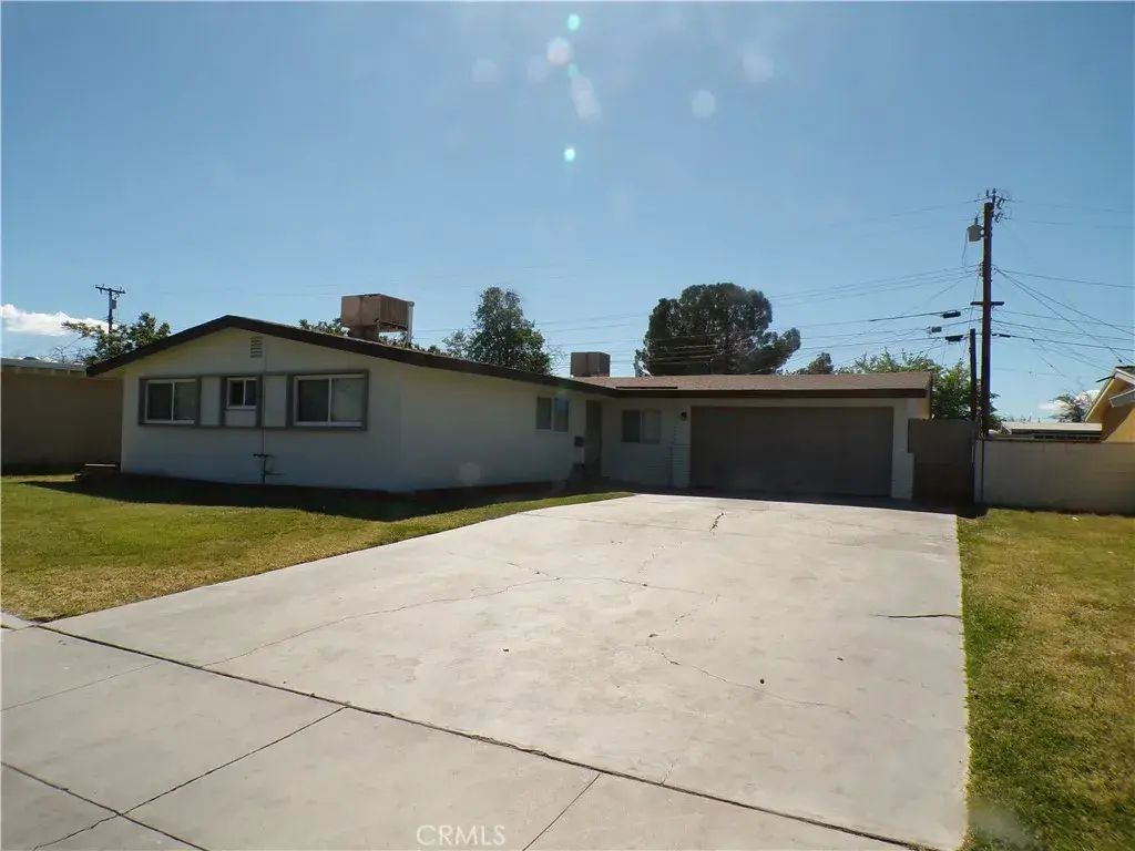44715 E 5th Street East, Lancaster