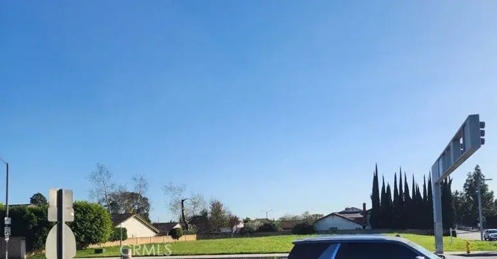 13010 Artesia, Cerritos