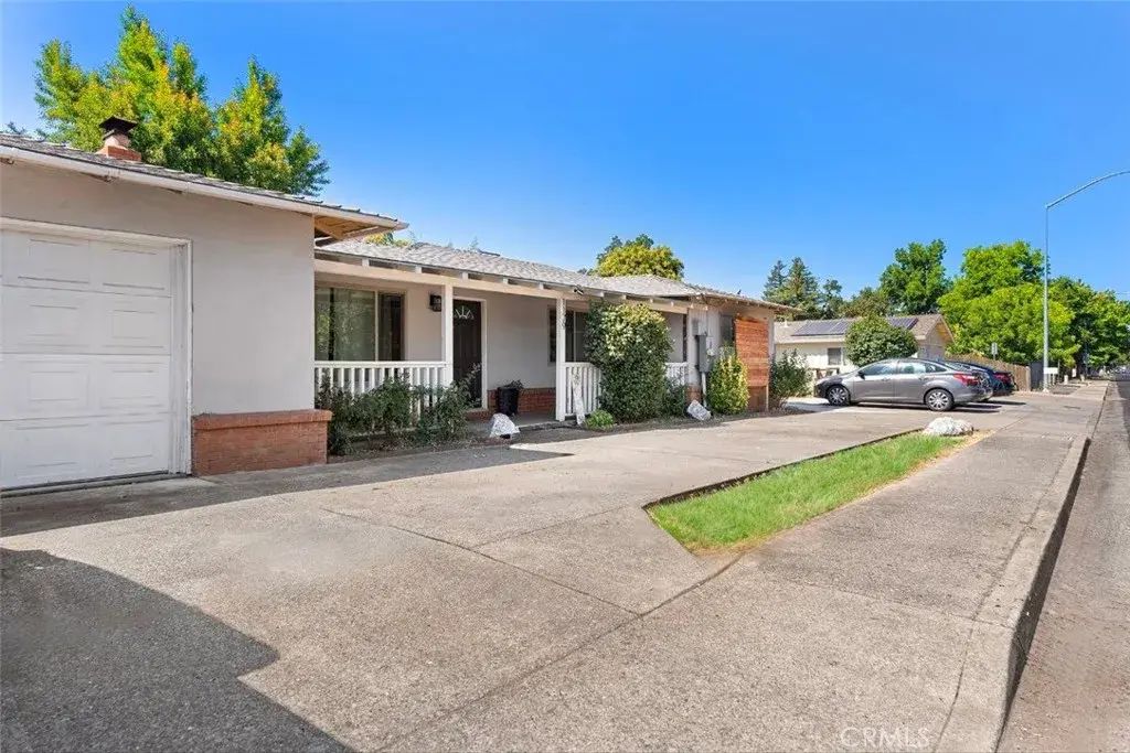1179 East Avenue, Chico