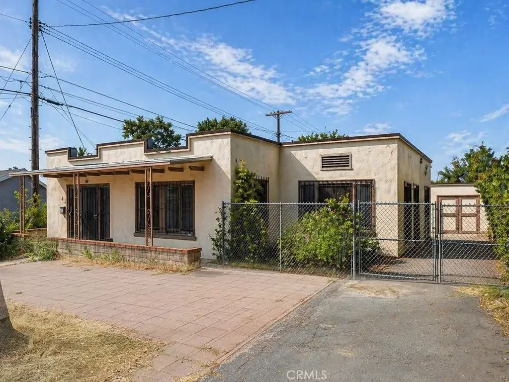 211 S Bel Aire Drive, Burbank