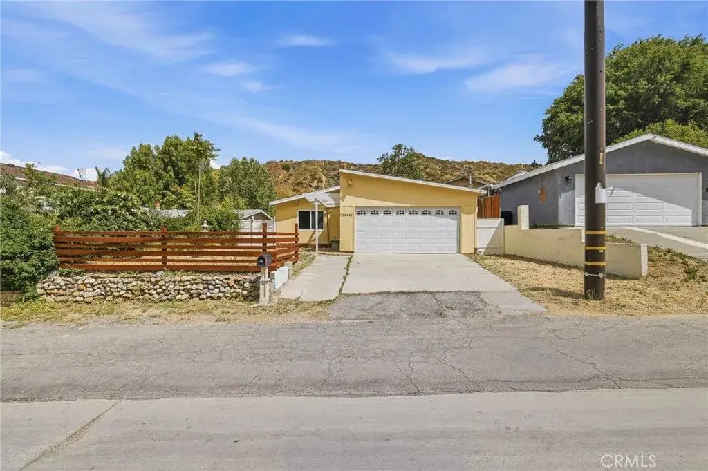 29667 Cromwell, Castaic
