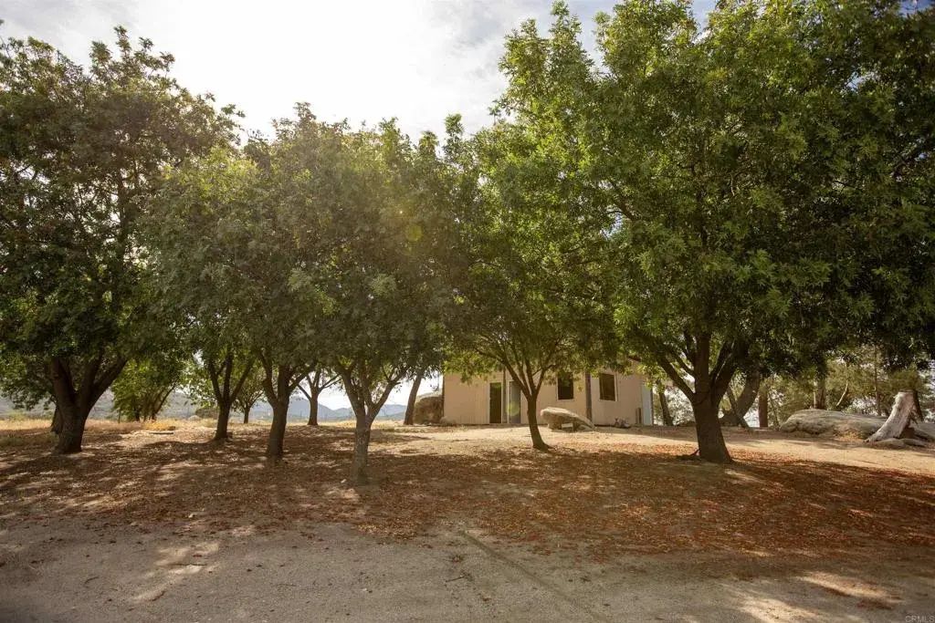 32305 Red Mountain Road, Hemet