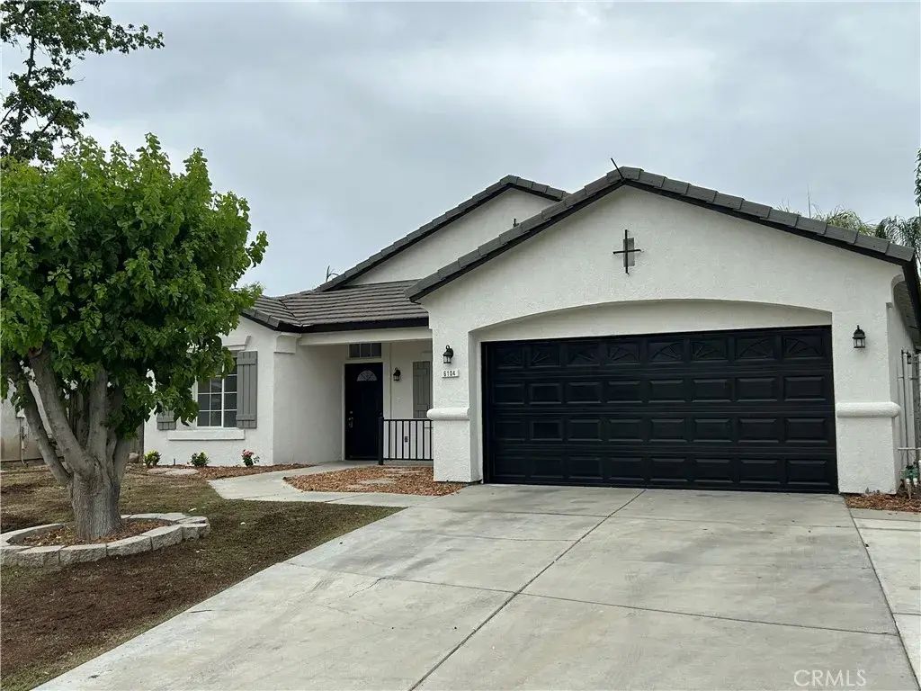 6104 Twin Oaks, Bakersfield