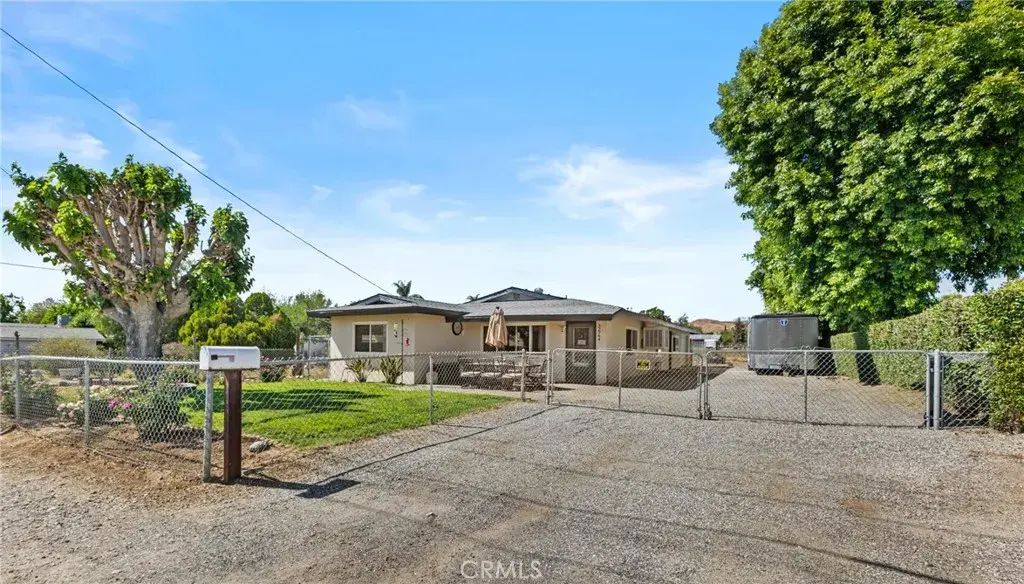 32744 Texas, Yucaipa