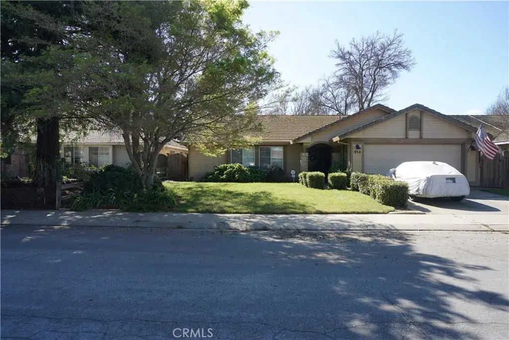 954 Wake Forest Ct, Merced