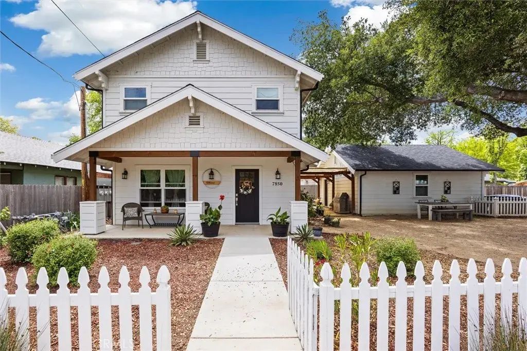 7850 Curbaril, Atascadero