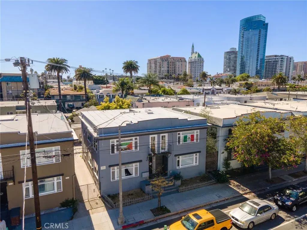 1042-1048 E Broadway, Long Beach