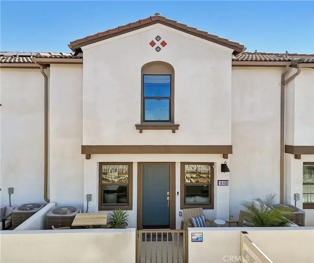 16249 Lumia Way, Fontana