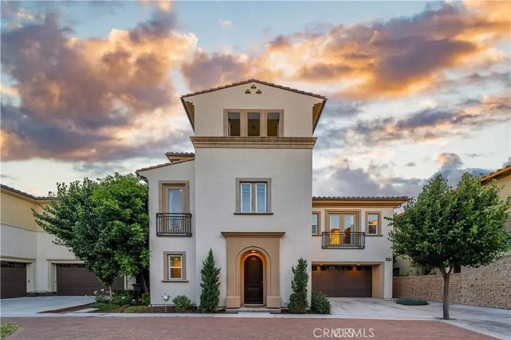 158 Pinnacle, Lake Forest