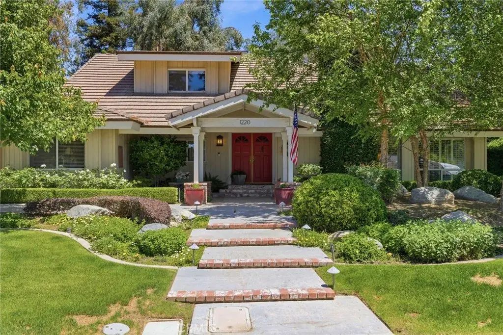 1220 Club View Drive, Bakersfield