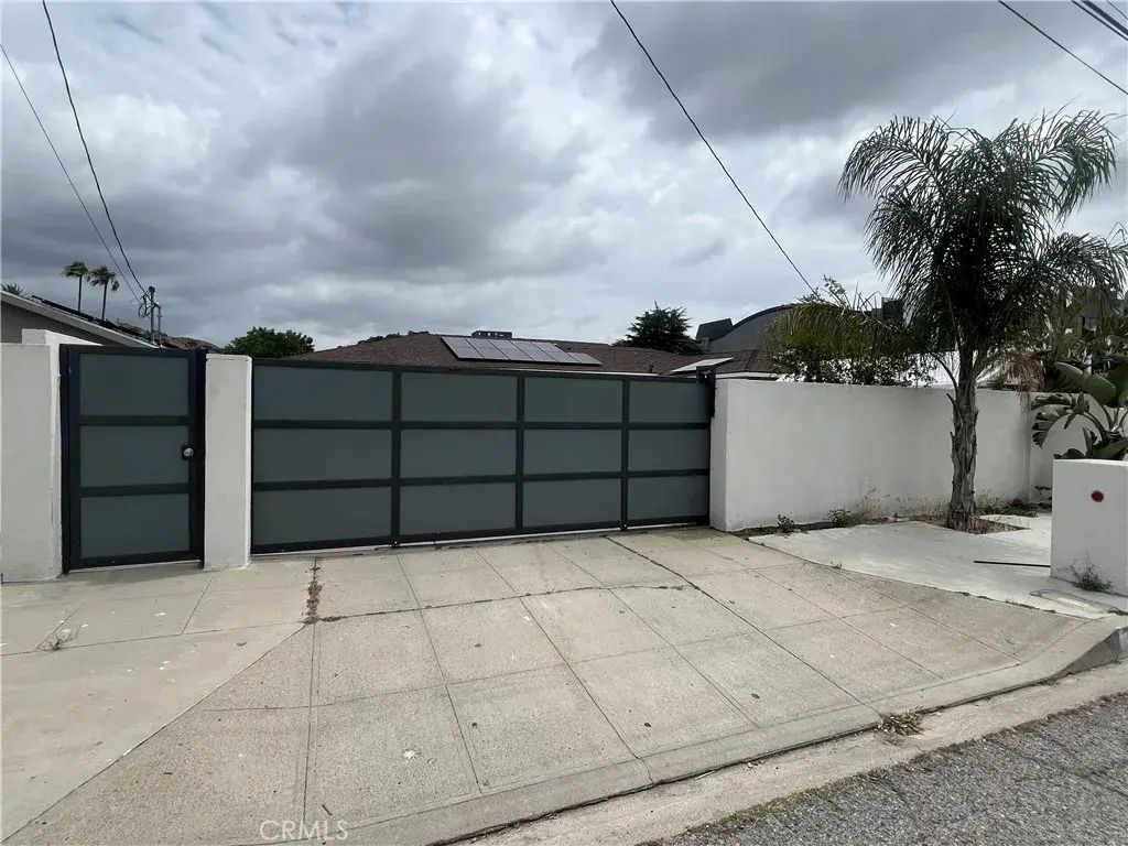 11024 Peoria Street, Sun Valley