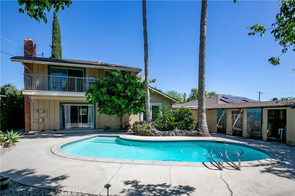 20748 Vose, Winnetka