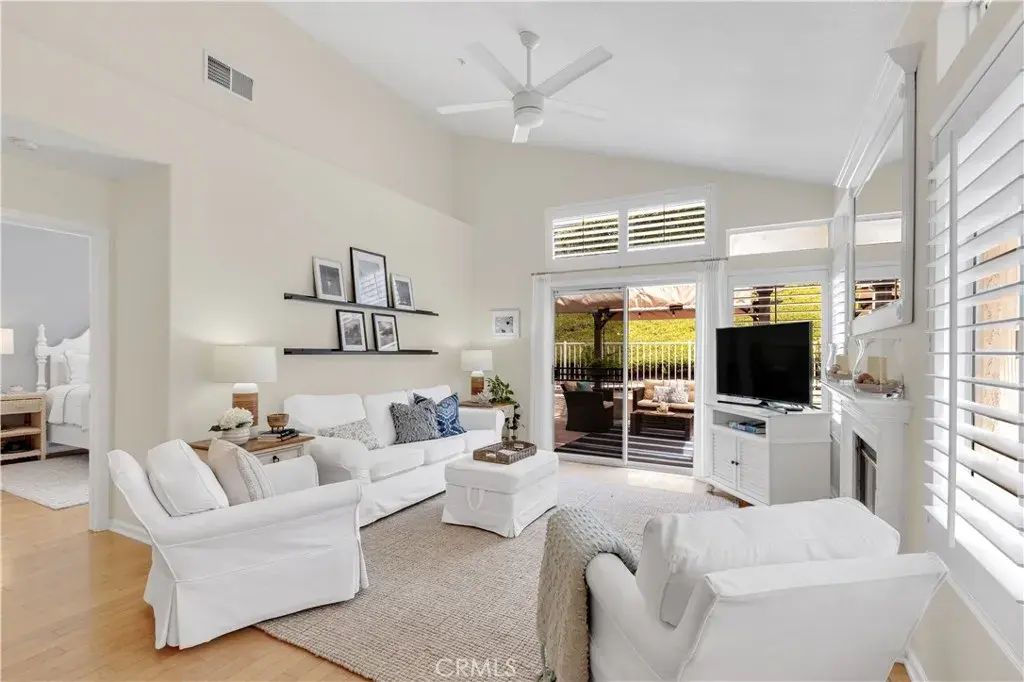 25 Gema, San Clemente