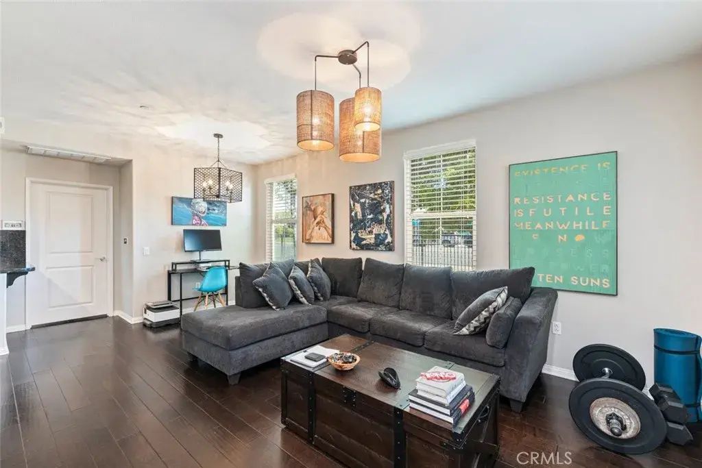 16109 Gables, Whittier