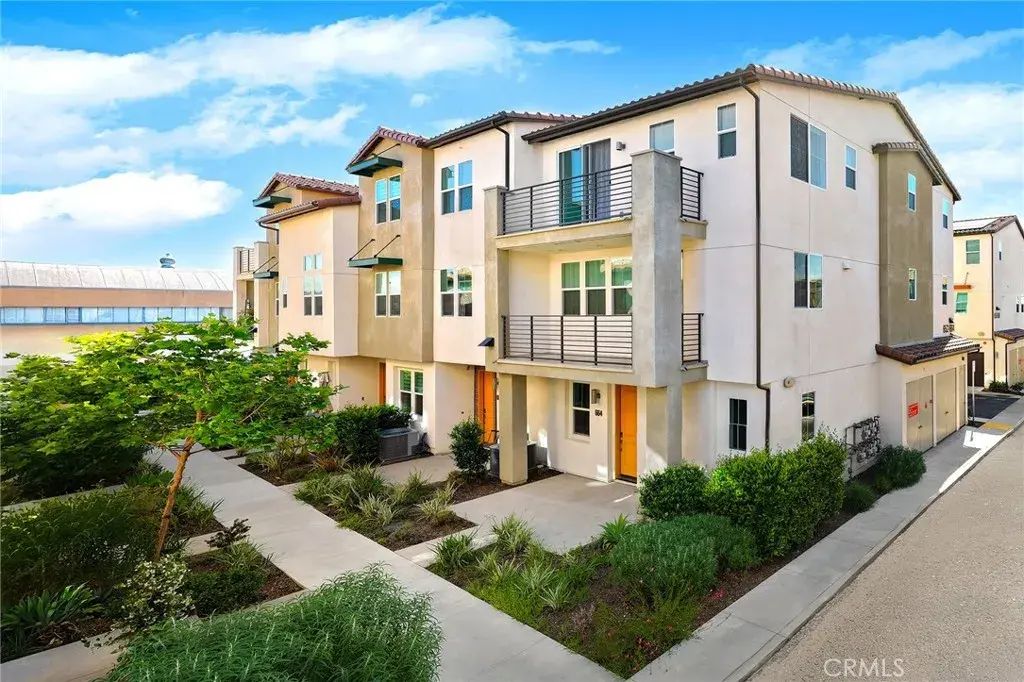 660 Sunrise St, Covina