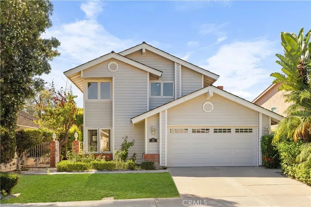 12 Oakdale, Irvine
