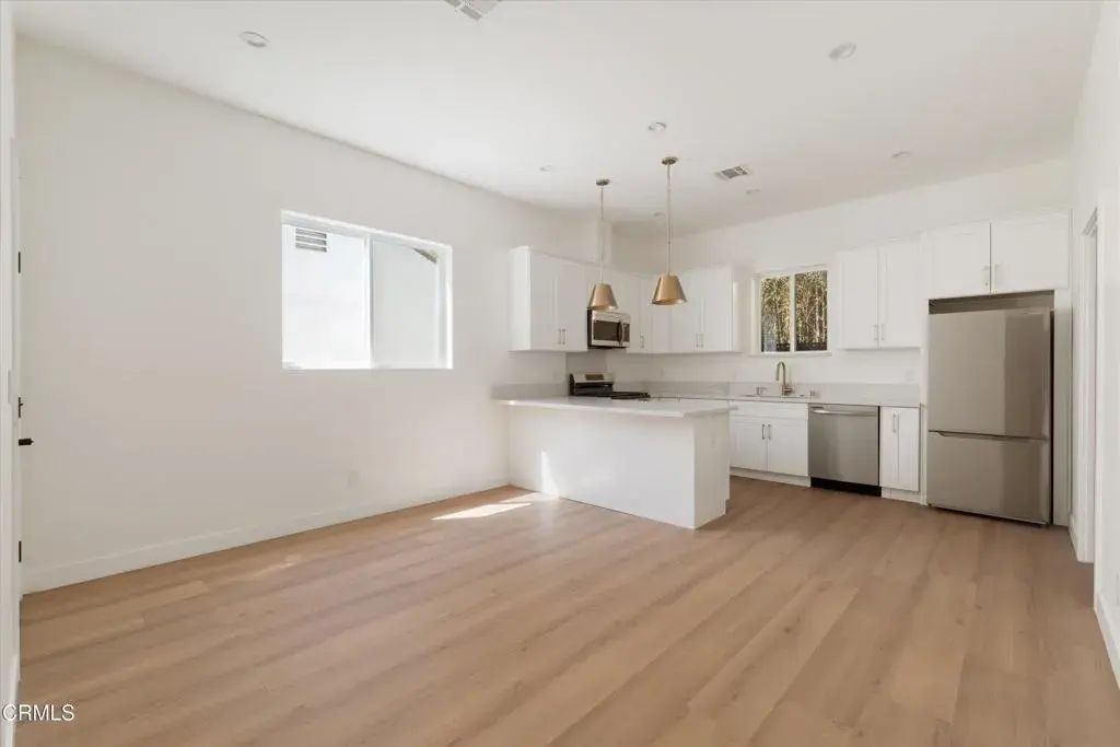 10558 Encino Avenue, Granada Hills