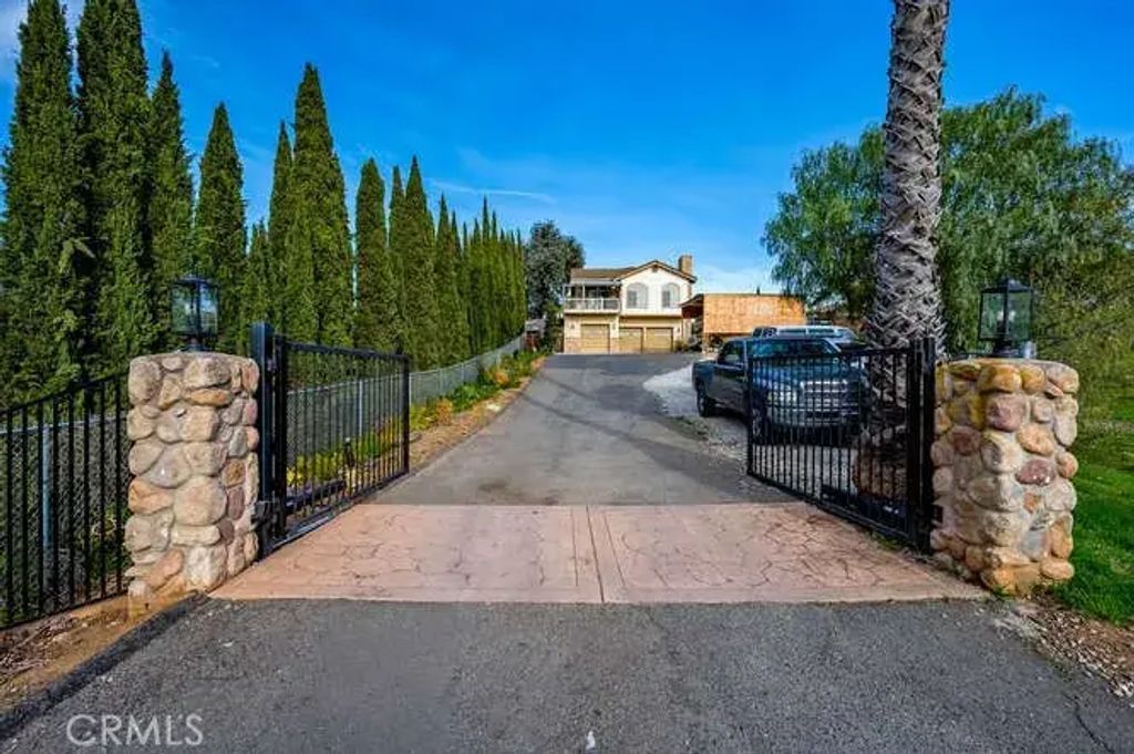 2913 Harris, Vista