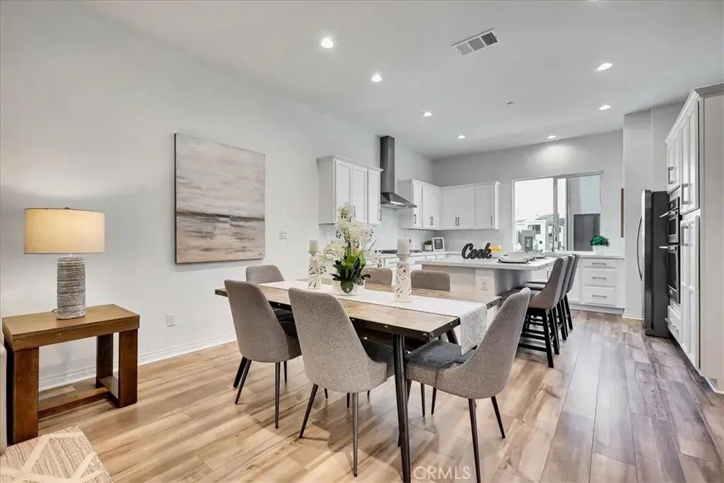 168 Sawbuck, Irvine