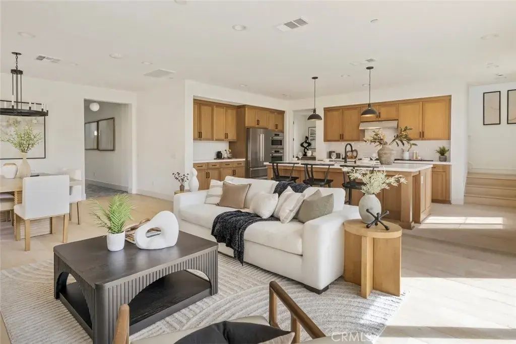 177 E Palm Street, Altadena