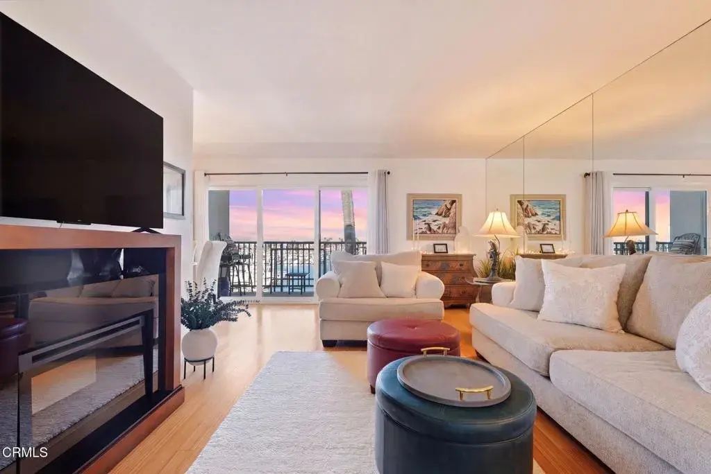 2901 Peninsula Road 245, Oxnard